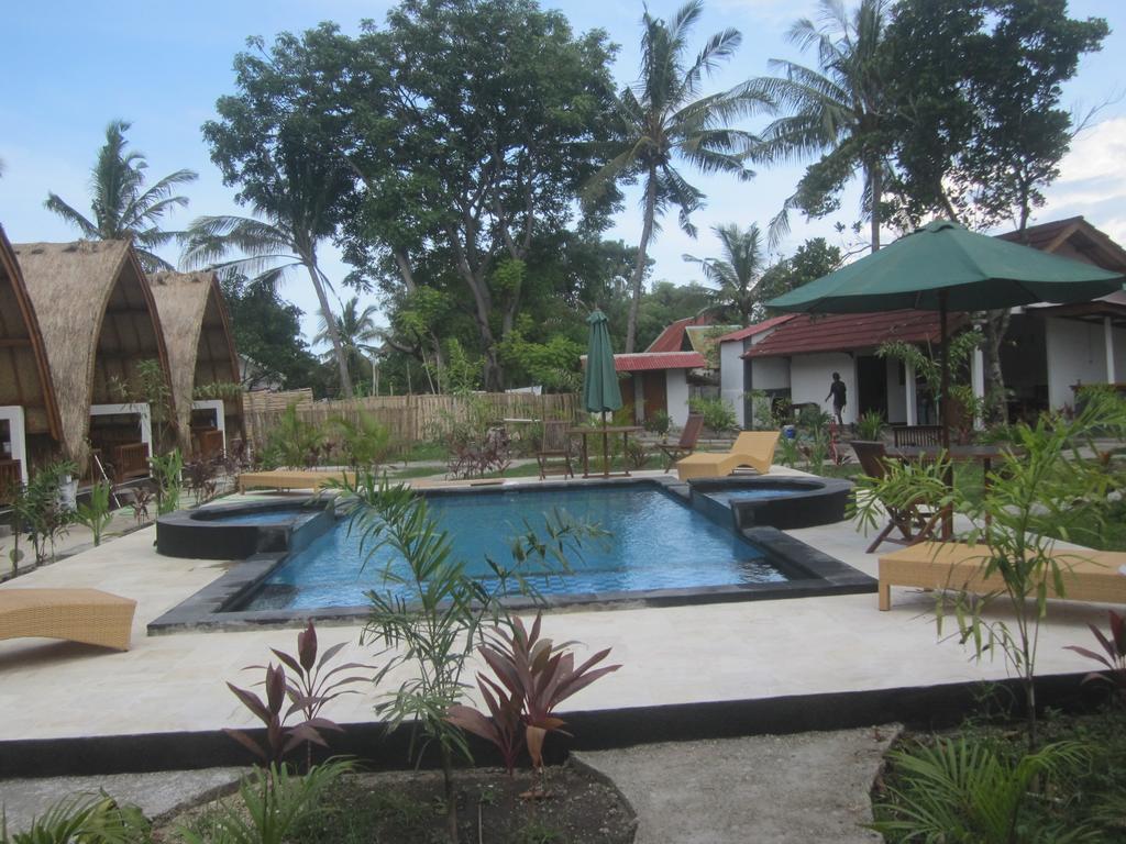 G Two Cottages Gili Air Bagian luar foto