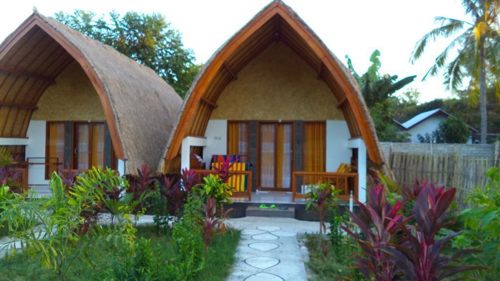 G Two Cottages Gili Air Bagian luar foto